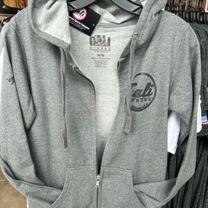 San Diego local brand Calistrong’s zip up jacket